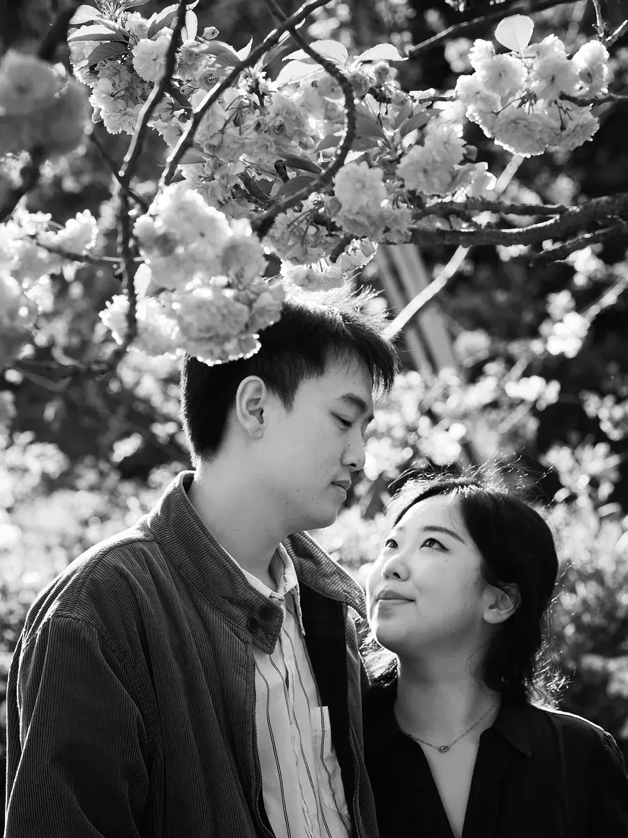 Seattle engagement photographer showcasing natural light portraits in University Heights